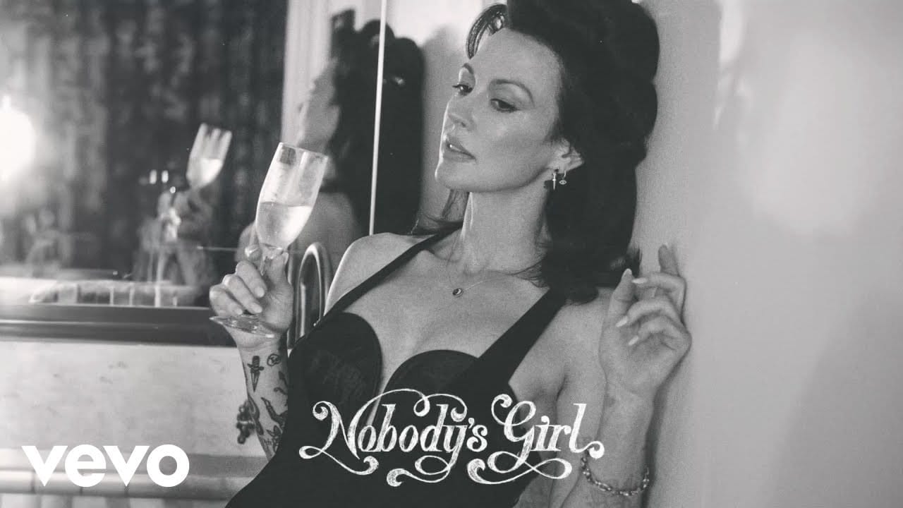 Amanda Shires is “Nobody’s Girl”